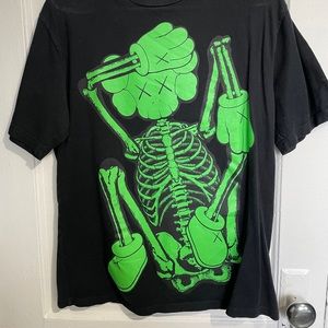 Kaws OriginaFake Skeleton T-shirt
